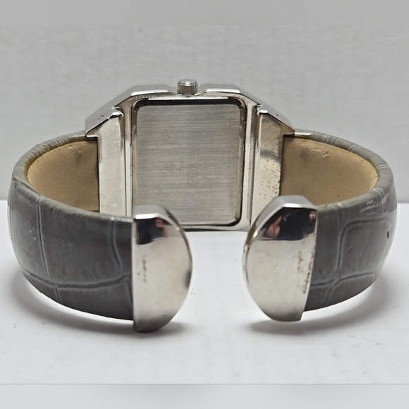 Womens Gruen Watch Silver Tone Rectangle Gray Hinged Open Cuff Band New Battery - Picture 8 of 10